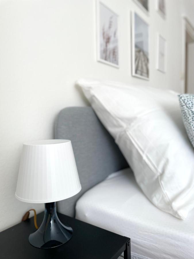 Cosy Apartment Near Schoenbrunn & Meidlinger Market Viena Exterior foto